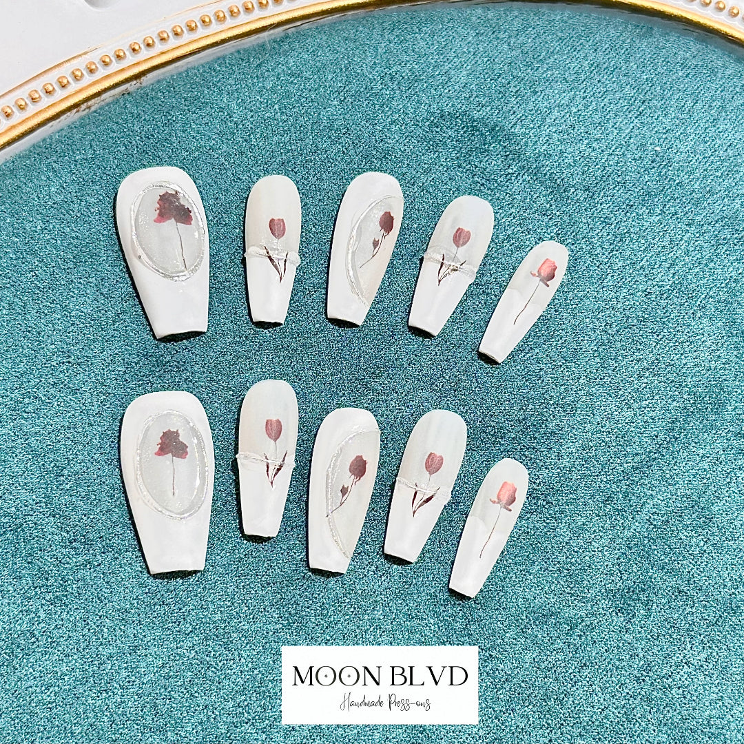 Dry Roses | 462 Long Coffin