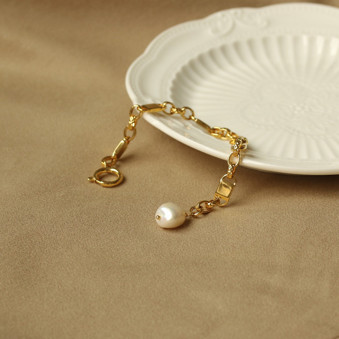 Lock Pearl Pendant Bracelet