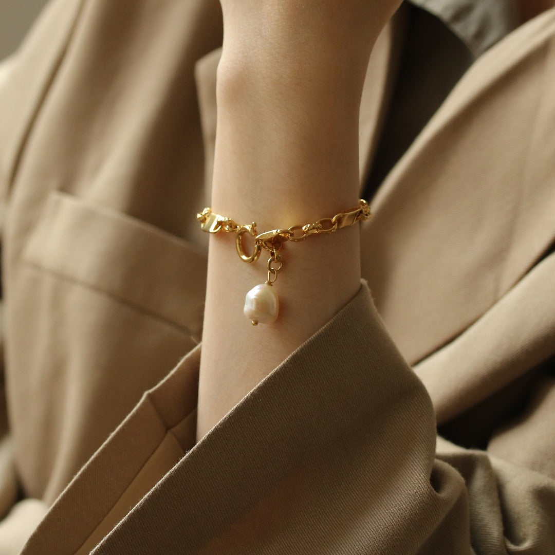 Lock Pearl Pendant Bracelet