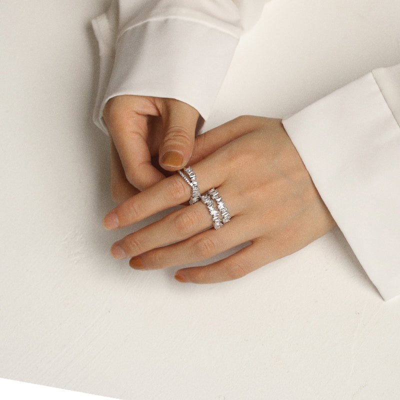Irregular Comet Ring