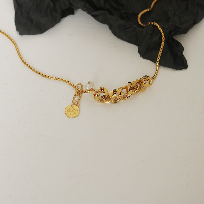 "The Prayer" Chain Knots Necklace