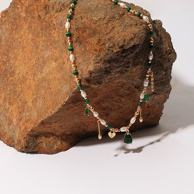 "The Green Pear" Pearl Beads Necklace