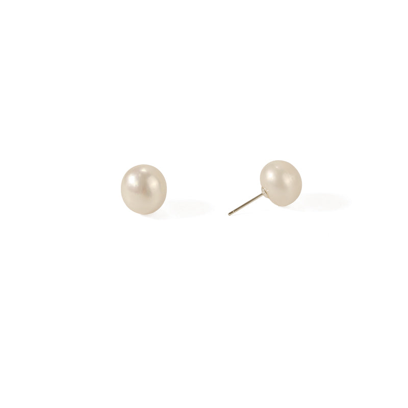 Signature Freshwater Pearl Stud Earrings